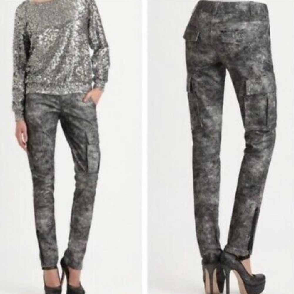 🛑 SOLD! - New Alice and Olivia Acid Wash, Ankle Length, Cargo Zip Ankle Pants - Picture 2 of 5